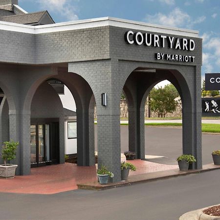 Courtyard Winston-Salem University Екстериор снимка